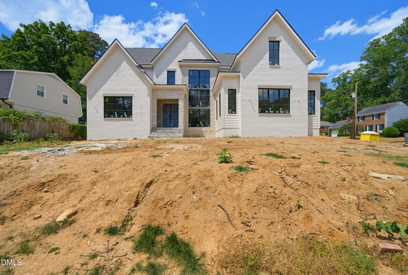 413 Pinecroft Dr, Raleigh, NC 27609