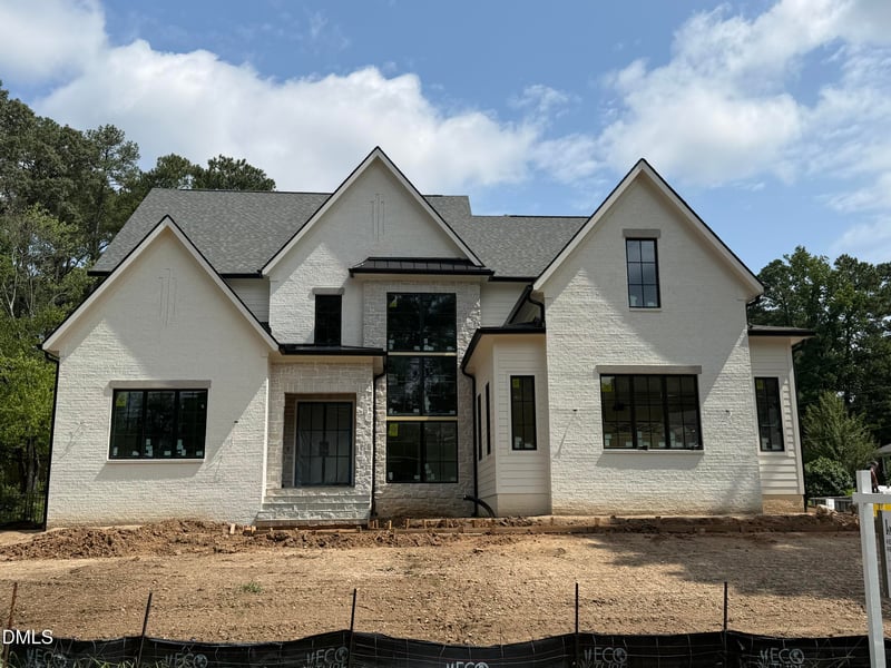 413 Pinecroft Dr, Raleigh, NC 27609