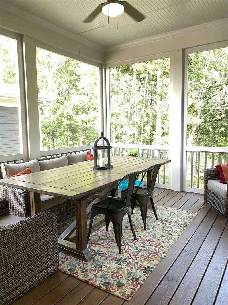 413 Rambling Oaks Ln, Holly Springs, NC 27540
