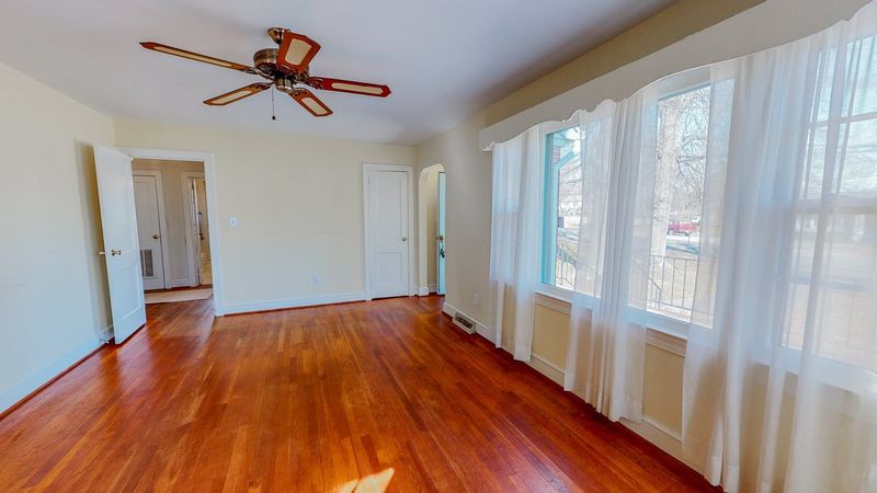 413 Reams Ave, Roxboro, NC 27573