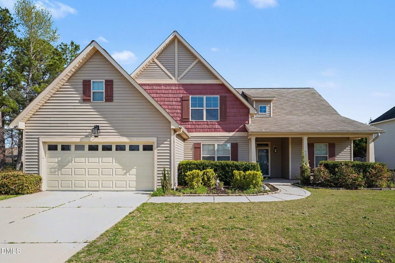 413 Rossendale Dr, Hope Mills, NC 28348