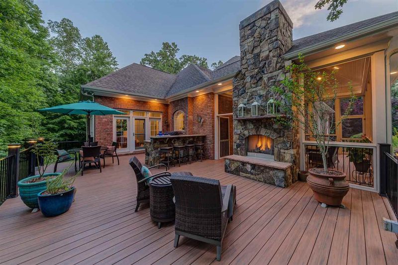 413 Settlecroft Ln, Holly Springs, NC 27540