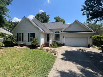413 Springside Dr, Holly Springs, NC 27540