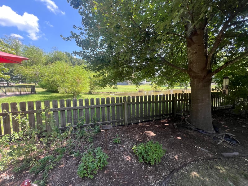 413 Springside Dr, Holly Springs, NC 27540