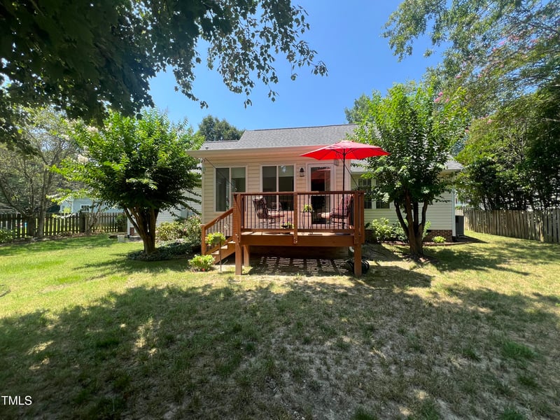 413 Springside Dr, Holly Springs, NC 27540
