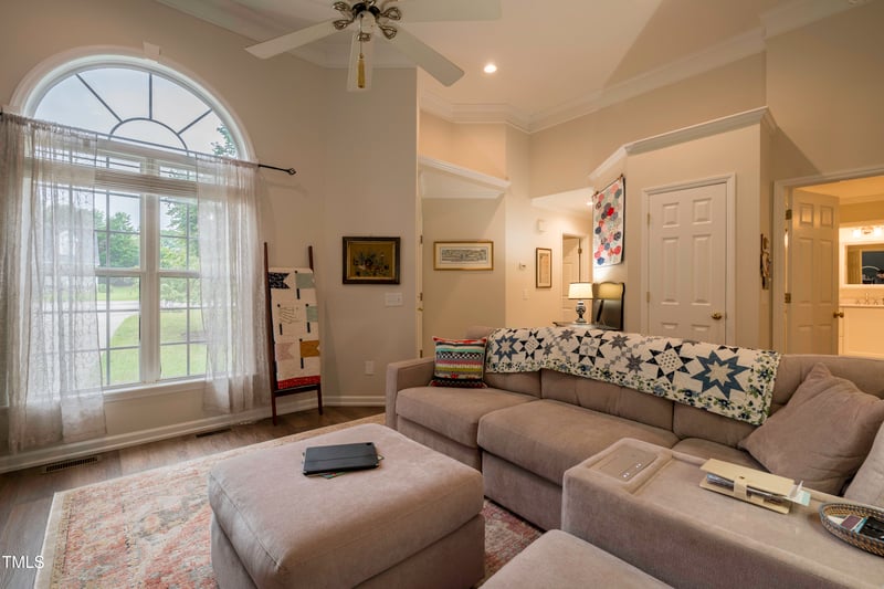 413 Springside Dr, Holly Springs, NC 27540