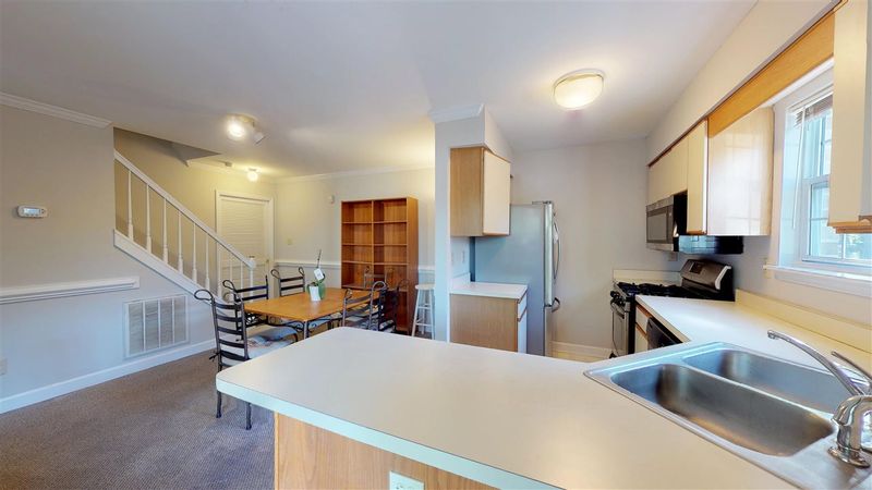 413 Summerwalk Cir #413, Chapel Hill, NC 27517