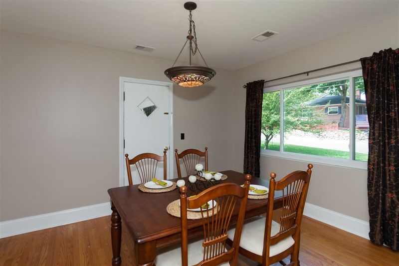 413 S Walker St, Cary, NC 27511