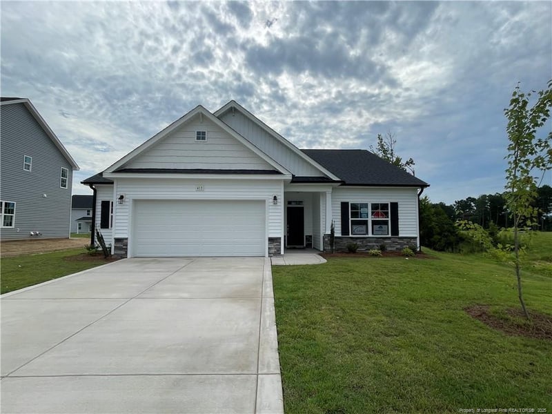413 Whitestone Dr, Fayetteville, NC 28312