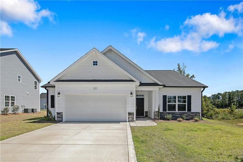 413 Whitestone Dr, Fayetteville, NC 28312