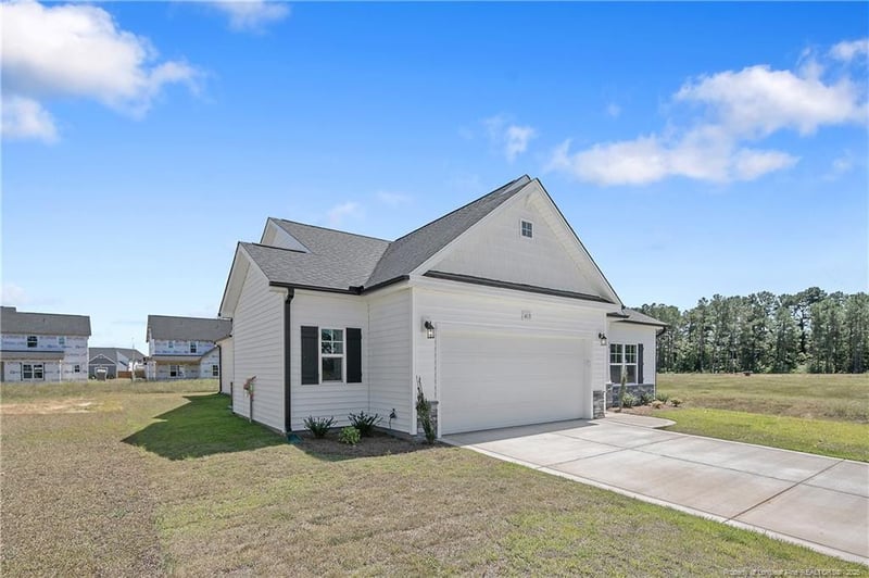 413 Whitestone Dr, Fayetteville, NC 28312