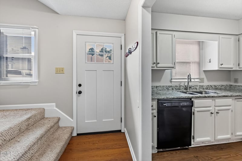 4131 Kaplan Dr, Raleigh, NC 27606