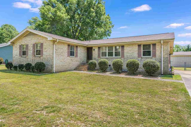 4132 Kincaid Dr, Raleigh, NC 27604