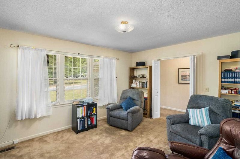 4132 Kincaid Dr, Raleigh, NC 27604