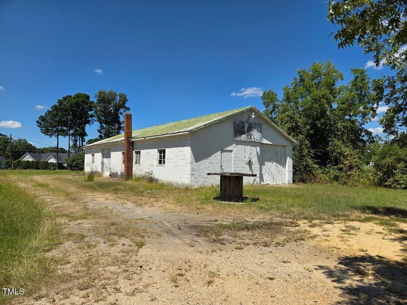 4132 Us Hwy 301, Four Oaks, NC 27524