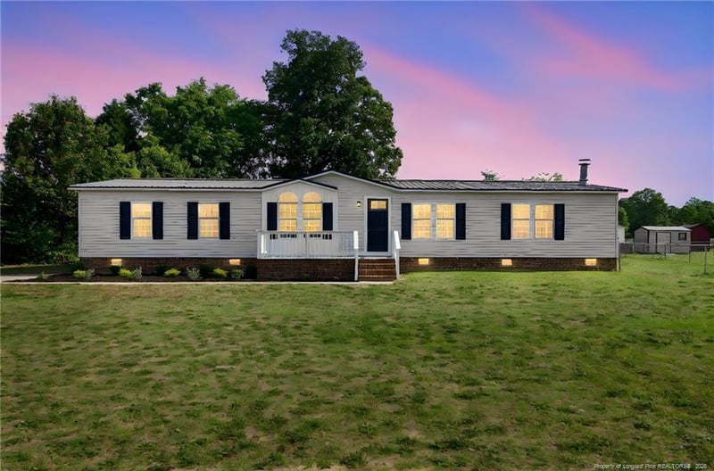 4133 Frontier Ave, Fayetteville, NC 28312