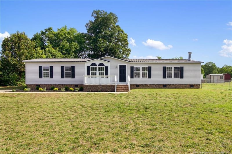 4133 Frontier Ave, Fayetteville, NC 28312