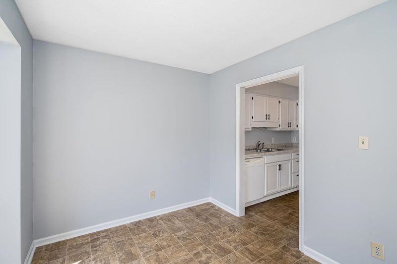 4133 Kaplan Dr, Raleigh, NC 27606