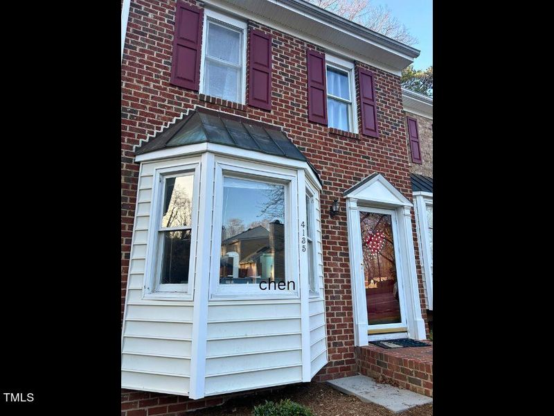 4135 Kaplan Dr, Raleigh, NC 27606