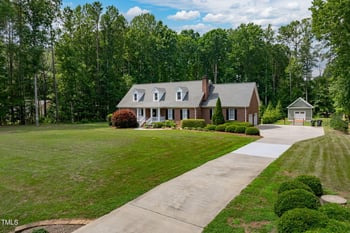 4135 Somerset Dr, Oxford, NC 27565