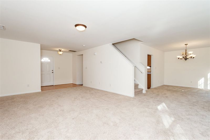 4136 Taylor Oaks Dr, Raleigh, NC 27616