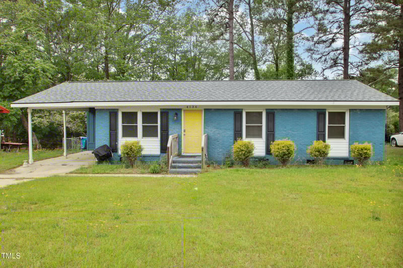 4136 Village Dr, Fayetteville, NC 28304