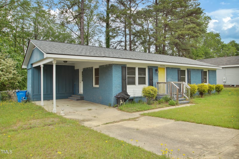 4136 Village Dr, Fayetteville, NC 28304