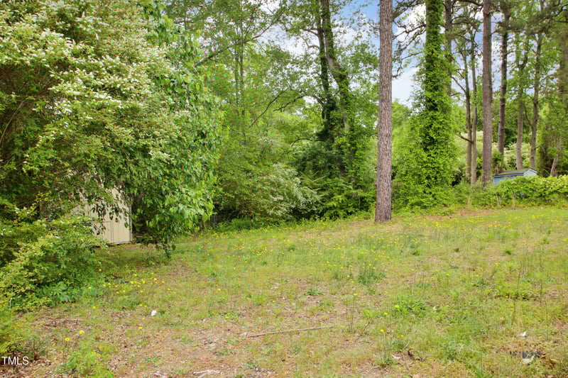 4136 Village Dr, Fayetteville, NC 28304