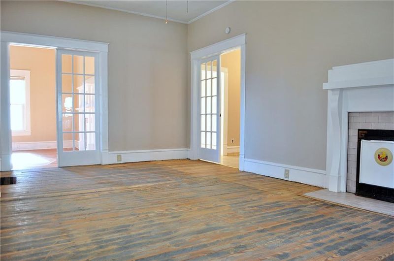 414 W 5th St, Burlington, NC 27215