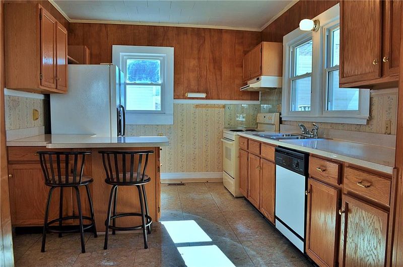 414 W 5th St, Burlington, NC 27215