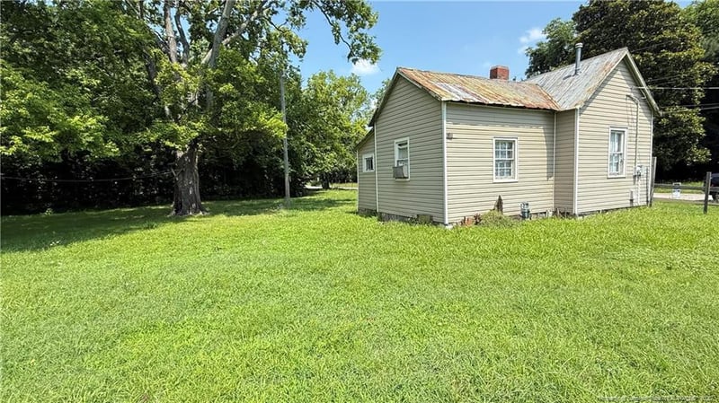 414 Adam St, Fayetteville, NC 28301