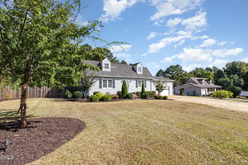 414 Aquilla Rd, Benson, NC 27504