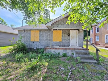 414 Bryan St, Fayetteville, NC 28305