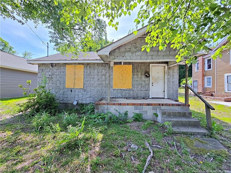 414 Bryan St, Fayetteville, NC 28305