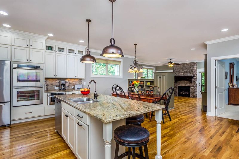414 Dark Forest Dr, Chapel Hill, NC 27516