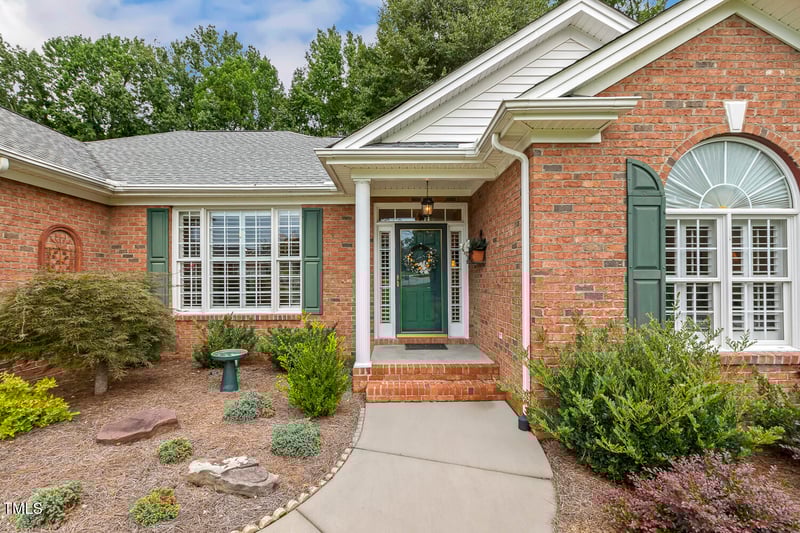 414 Geranium Ct, Fuquay Varina, NC 27526