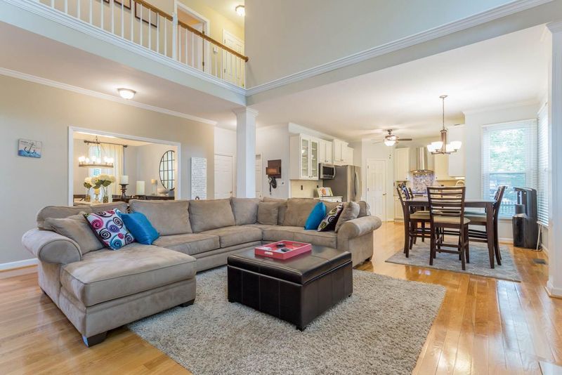 414 Loblolly Dr, Durham, NC 27712