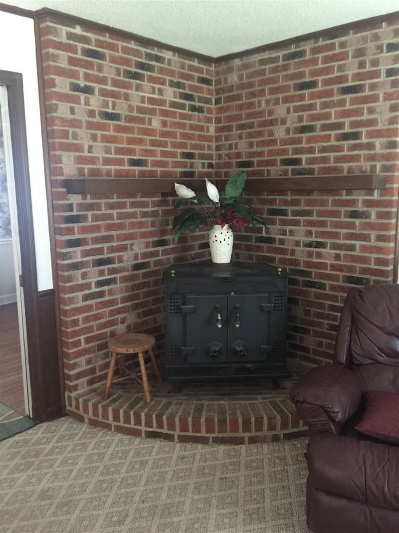 414 Pecan Dr, Selma, NC 27576