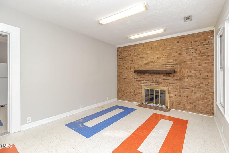 414 S Smith St, Clayton, NC 27520