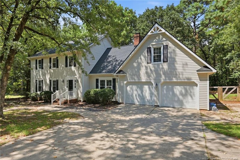 414 Summerlea Dr, Fayetteville, NC 28311