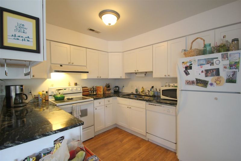 414 Summerwalk Cir #414, Chapel Hill, NC 27517