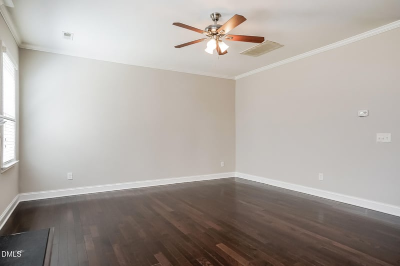 4141 Weavers Pond Dr, Zebulon, NC 27597