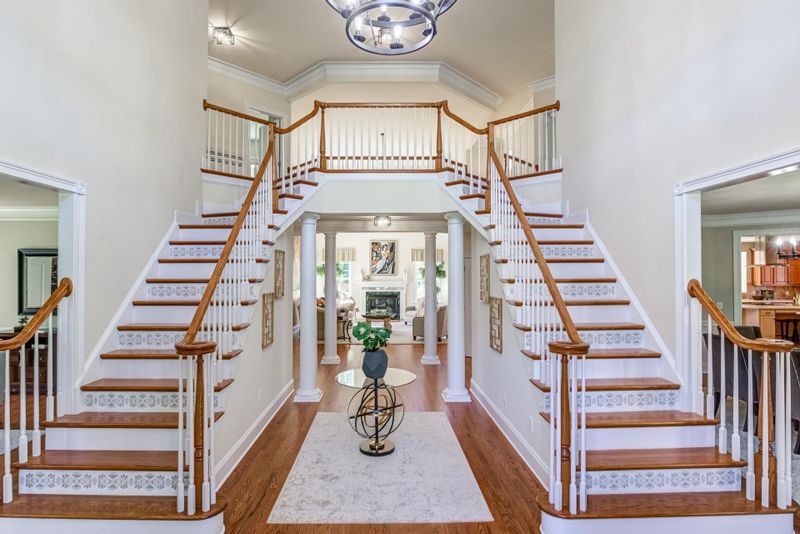 4145 Piney Gap Dr, Cary, NC 27519
