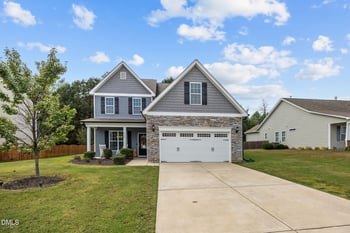 4145 Weavers Pond Dr, Zebulon, NC 27597