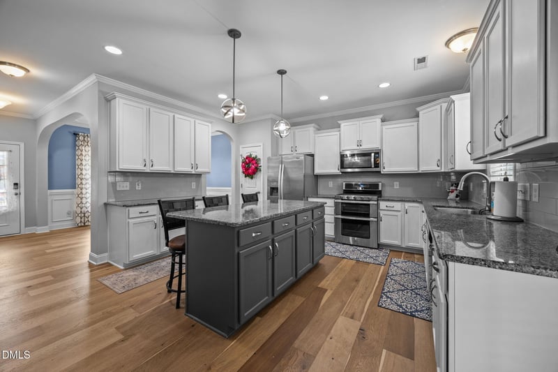 4145 Weavers Pond Dr, Zebulon, NC 27597