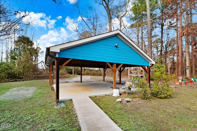 415 Barbour Rd, Smithfield, NC 27577