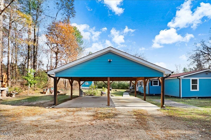 415 Barbour Rd, Smithfield, NC 27577