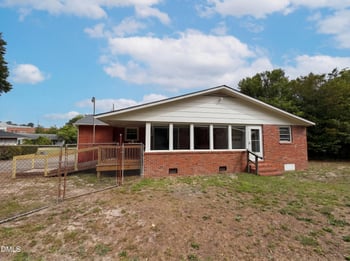 415 Buie Ct, Fayetteville, NC 28304