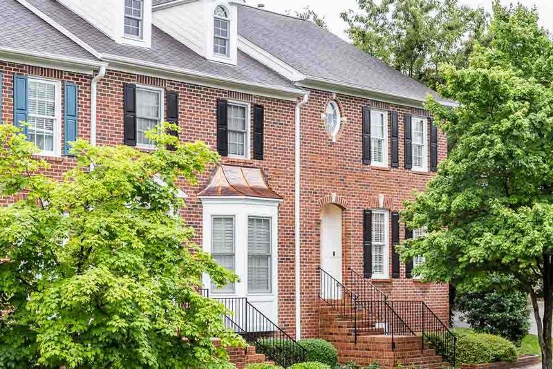 415 Copperline Dr, Chapel Hill, NC 27516