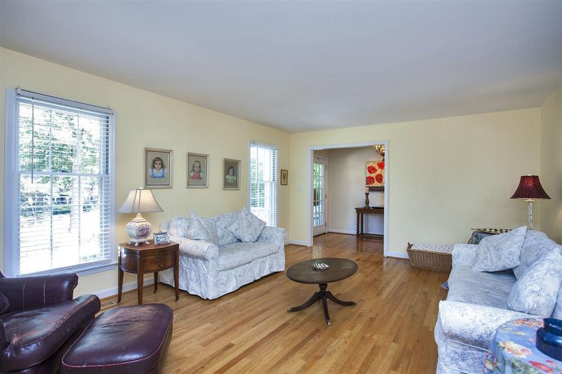 415 Glasgow Rd, Cary, NC 27511